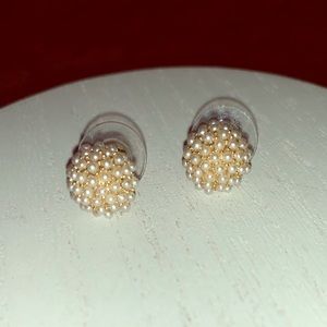 🔴Sale🔴 Gold with pearl stud earrings